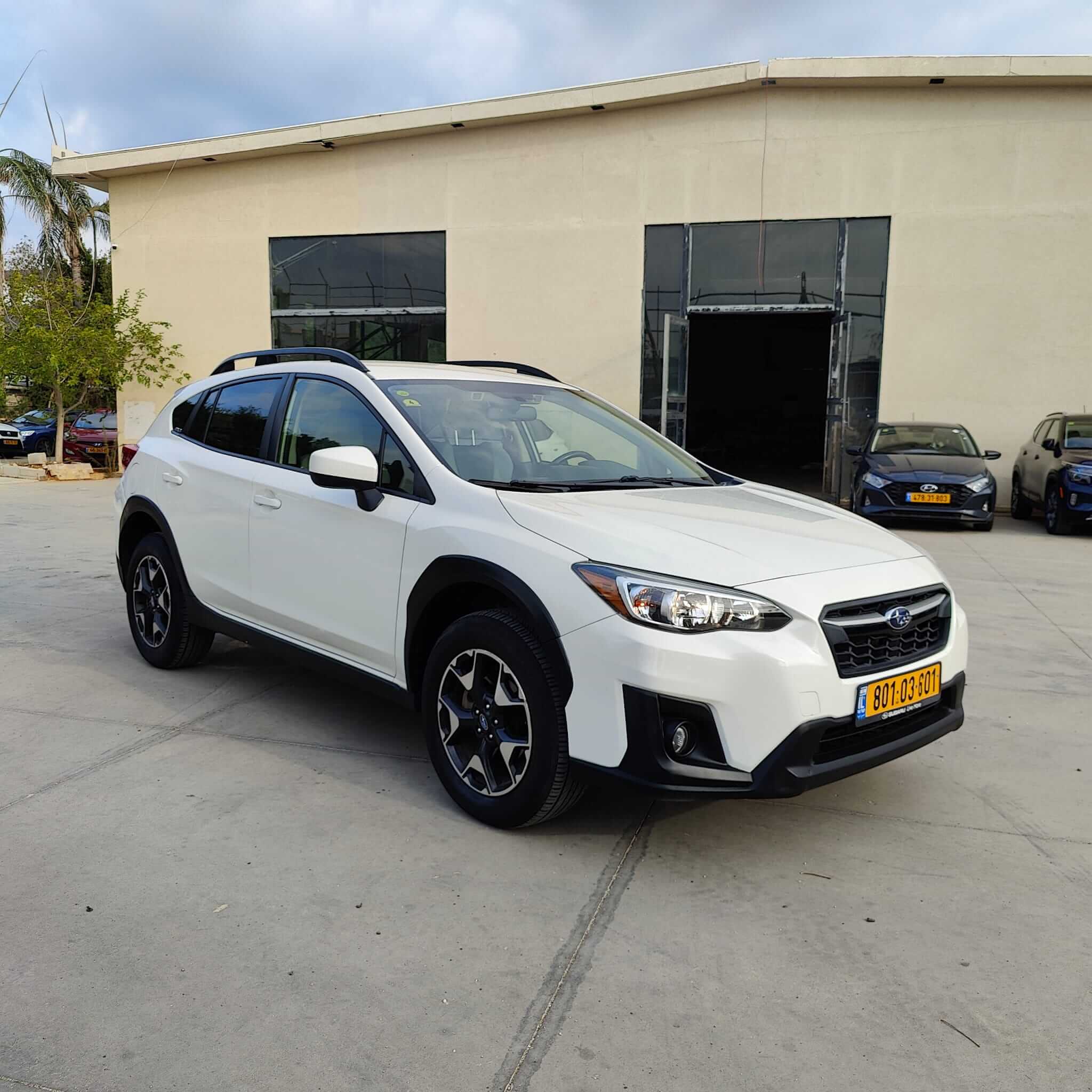 פרופיל סובארו קרוסטרק לבנה שנת 2019 - SUBARU CROSSTREK XV