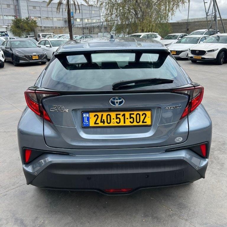תא מטען של טויוטה CH-R FLAME - שנת 2020