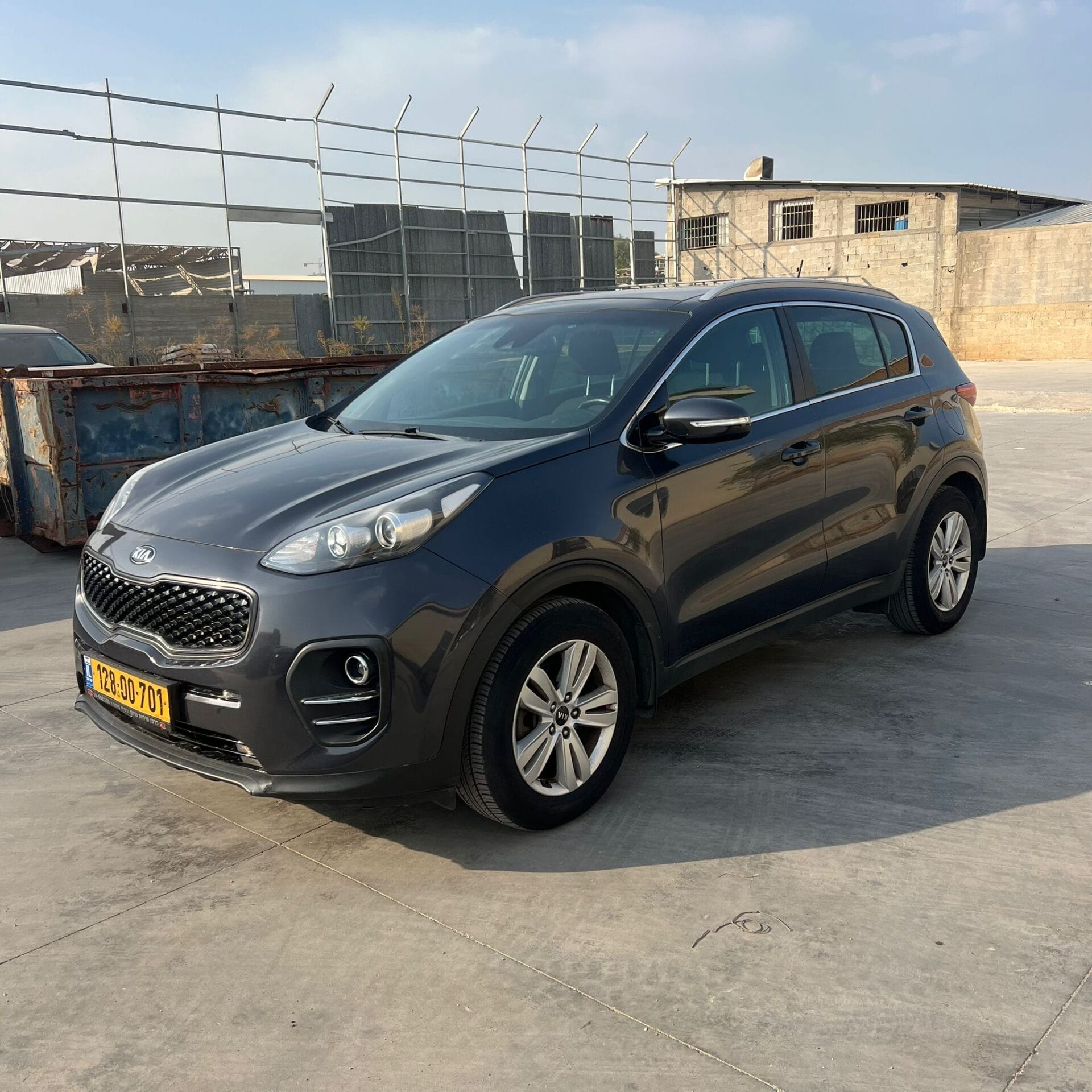 קיה ספורטז' 2017 אפורה חזית שמאל