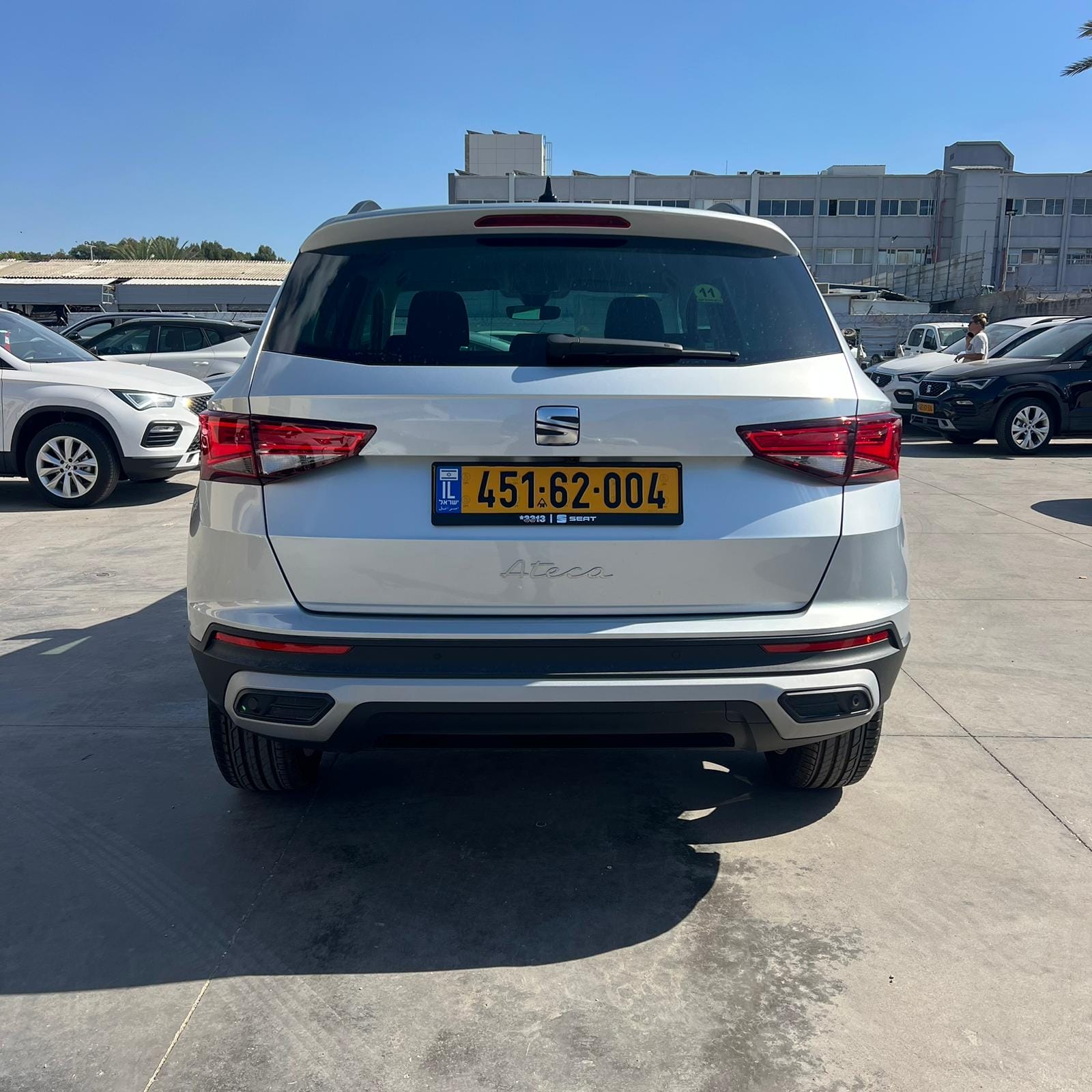 סיאט אטקה 2025 כסופה אחורי
